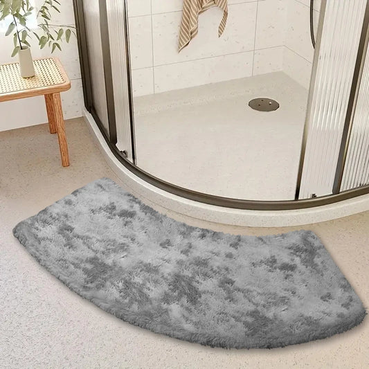 Curved shaggy Bath Mat in Grey